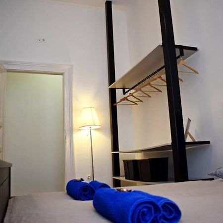 Central Budapest Apartment In Historical Building With Free Private Parking Eksteriør billede