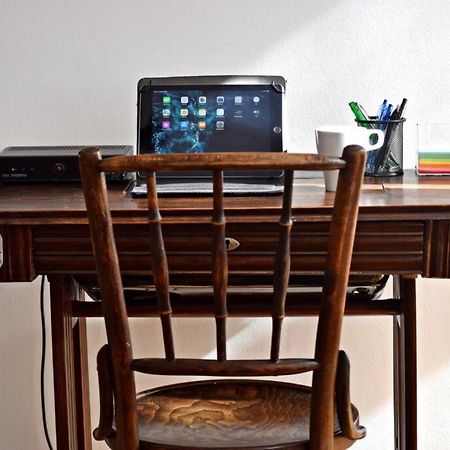 Central Budapest Apartment In Historical Building With Free Private Parking Eksteriør billede